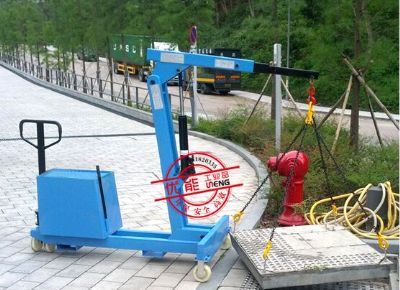 點擊查看詳細信息<br>標題：華友機械移動式小吊機 閱讀次數(shù)：10002